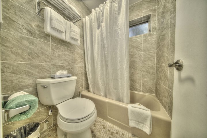 Room 10 of 51