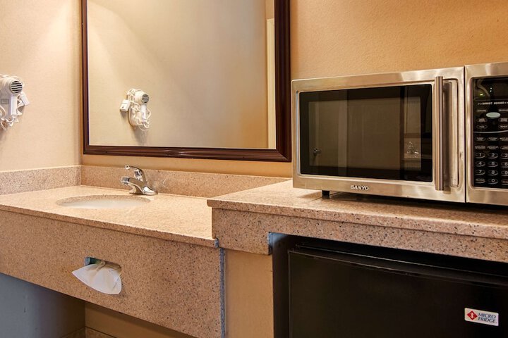 Best Western Forest Inn