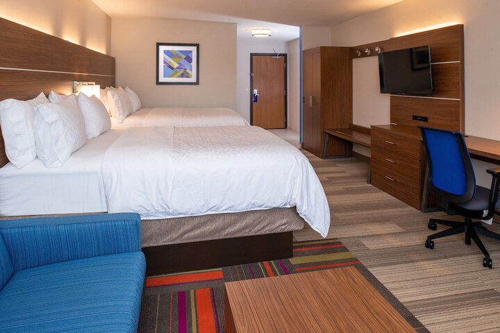 Room 36 of 80