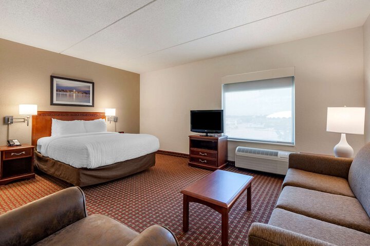 Room 30 of 65