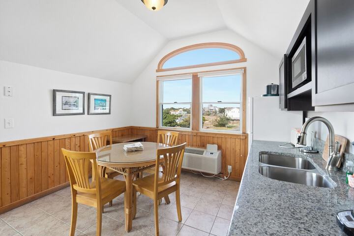 Ocracoke Harbor Inn