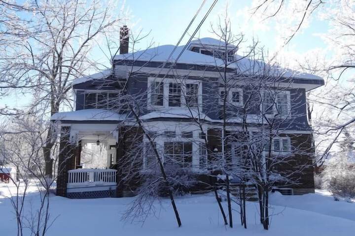 The Captains House B & B