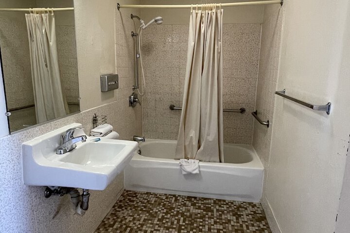 Palms Inn & Suites