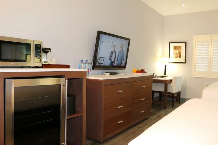 Room 72 of 136