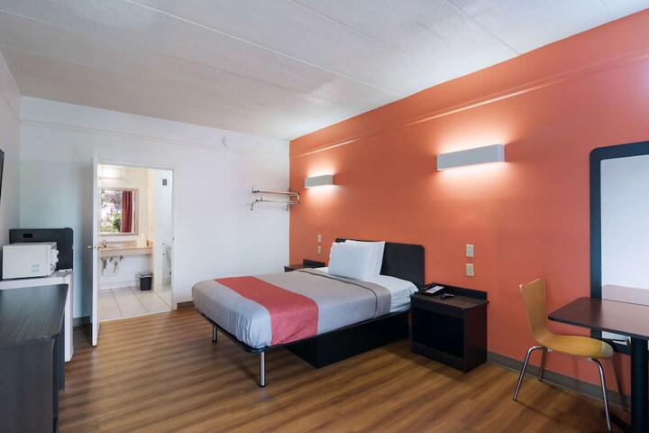 Motel 6 Seaford DE