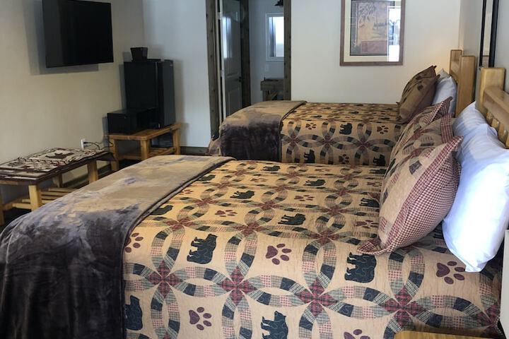 Island Park Lodge