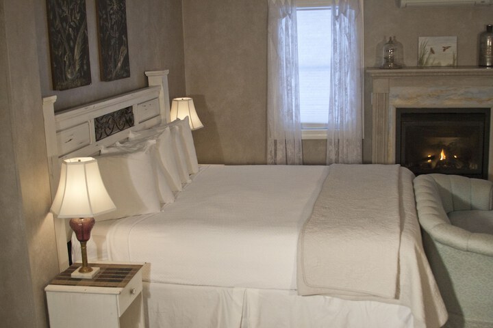 Room 46 of 94