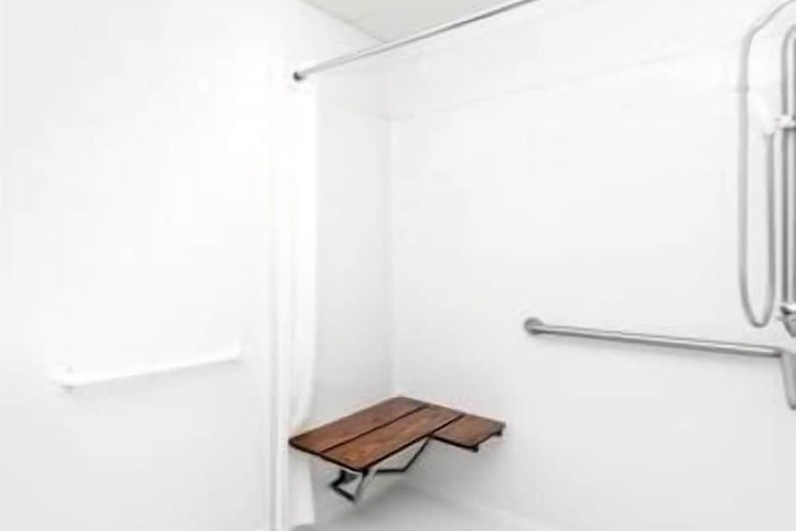 Room 22 of 36