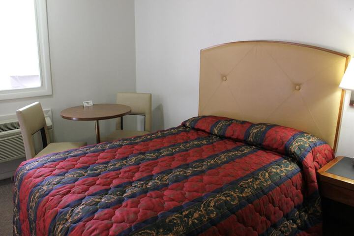 Room 15 of 35