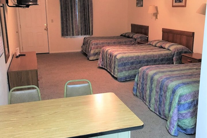 Hunters Lodge Motel