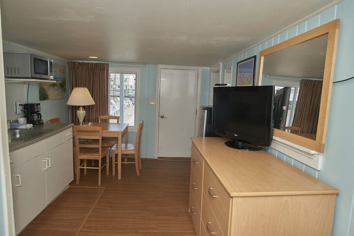 Room 17 of 51