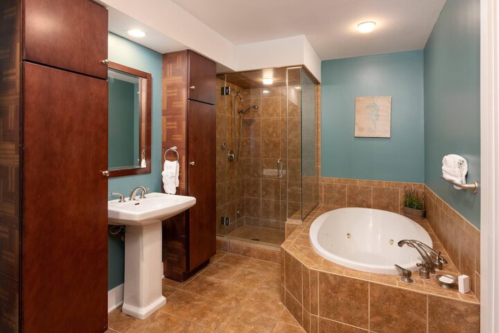 The Giacomo Niagara Falls NY an Ascend Collection Hotel