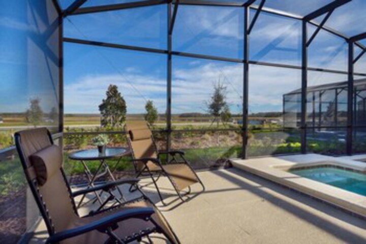 Luxury 5 bedroom home with private pool