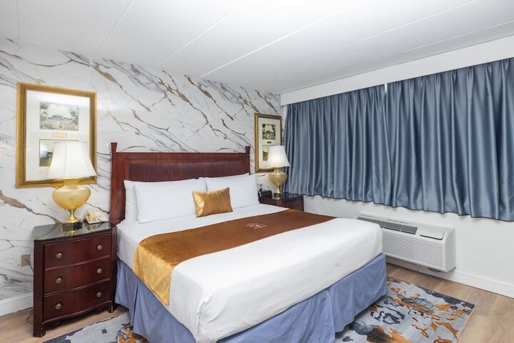 Metro Points Hotel
