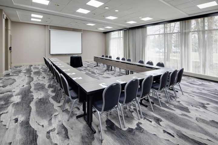 Embassy Suites by Hilton Detroit Troy Auburn Hills
