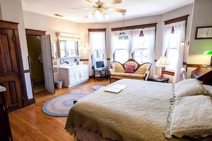 Room 21 of 36