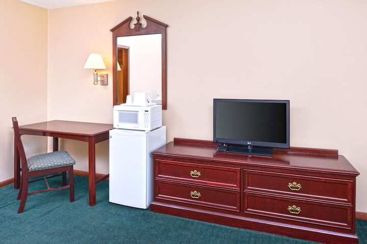 Room 30 of 42