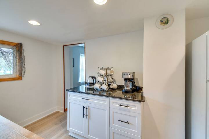 Walk to Beach! Sodus Point Escape w / Private Yard