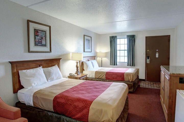 Room 22 of 31