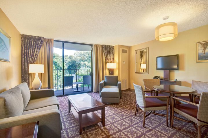Hilo Hawaiian Hotel Trademark Collection by Wyndham