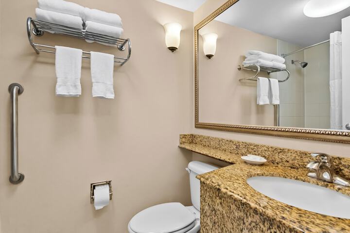Clarion Inn North Haven - New Haven North