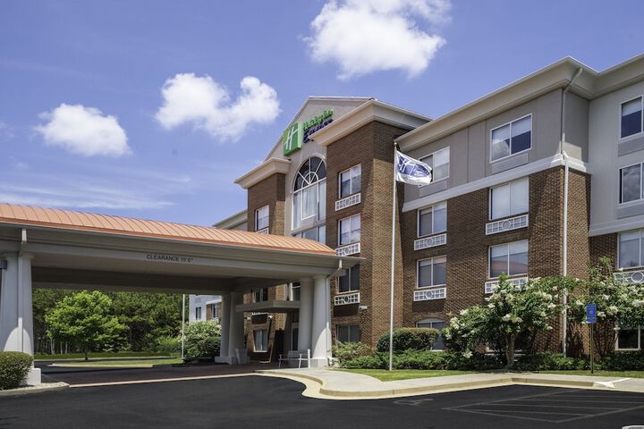 Hotel 2 of 79