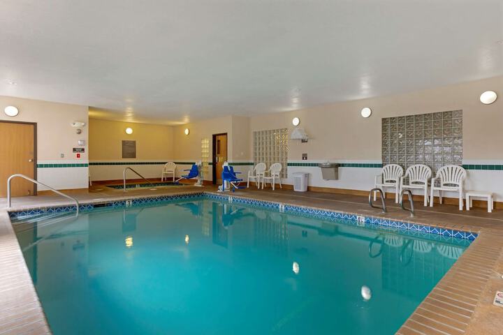 Pool 11 of 51