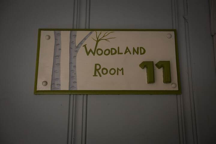 Room 140 of 236
