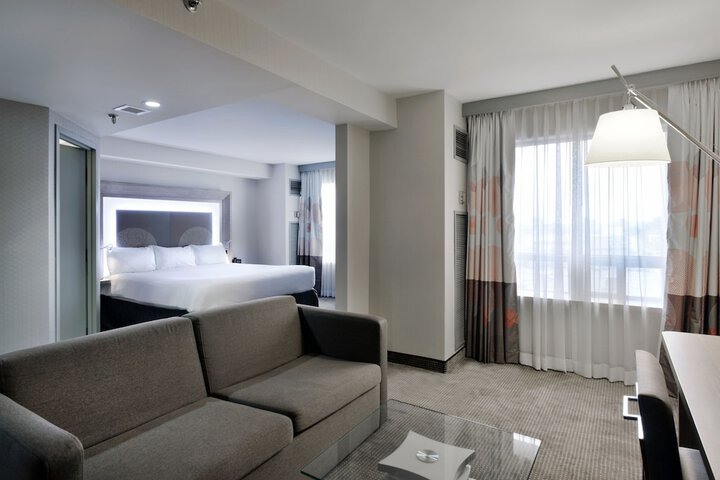 Room 16 of 67
