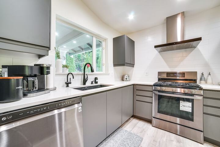 Issaquah Retreat Near Lake Sammamish State Park!