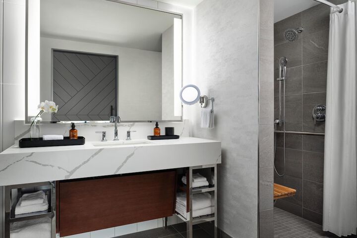 Hotel Alpenrock Breckenridge Curio Collection by Hilton