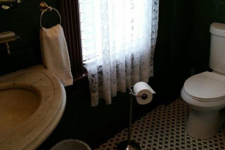 Room 8 of 26