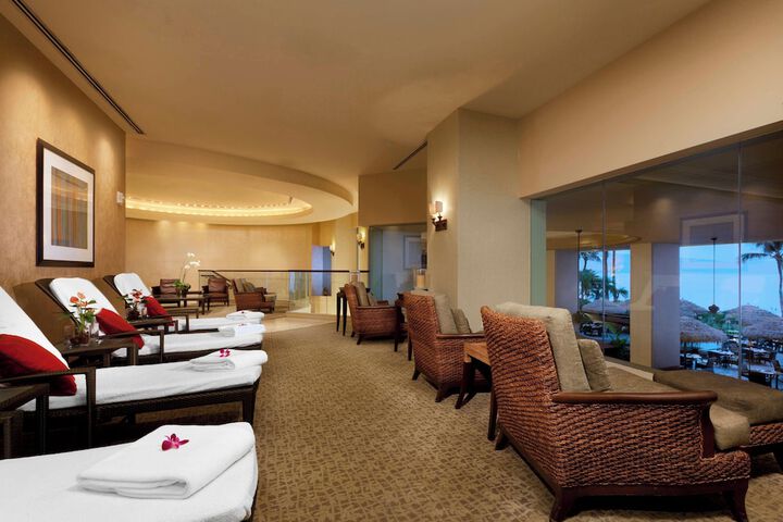 Lounge 206 of 247