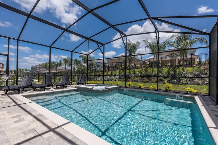Pool 72 of 705