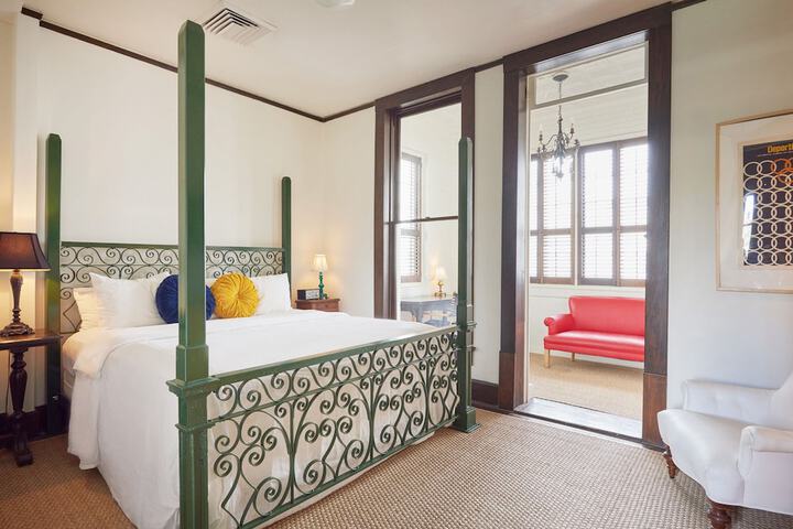 Room 20 of 51