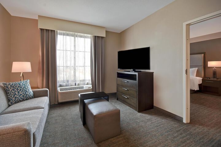 Homewood Suites by Hilton Orlando at Flamingo Crossings