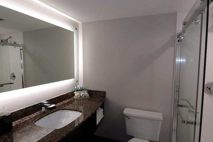 Room 21 of 25