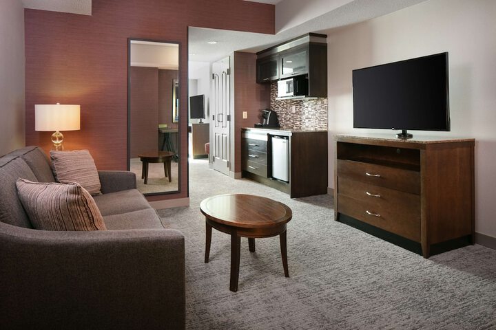 Room 32 of 53