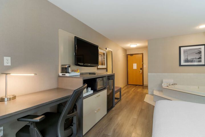 Room 60 of 77