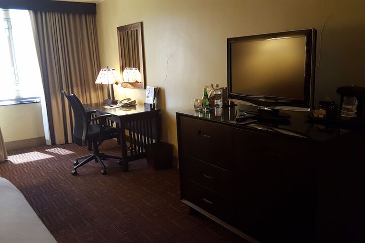 Room 27 of 68