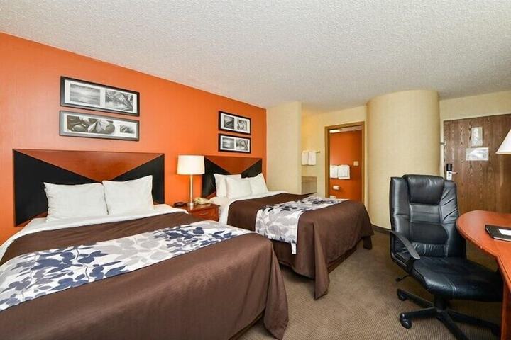 Room 32 of 59