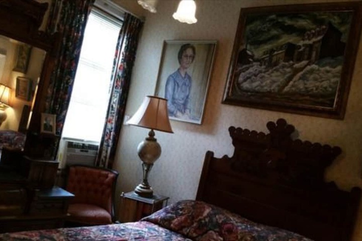 Room 23 of 44