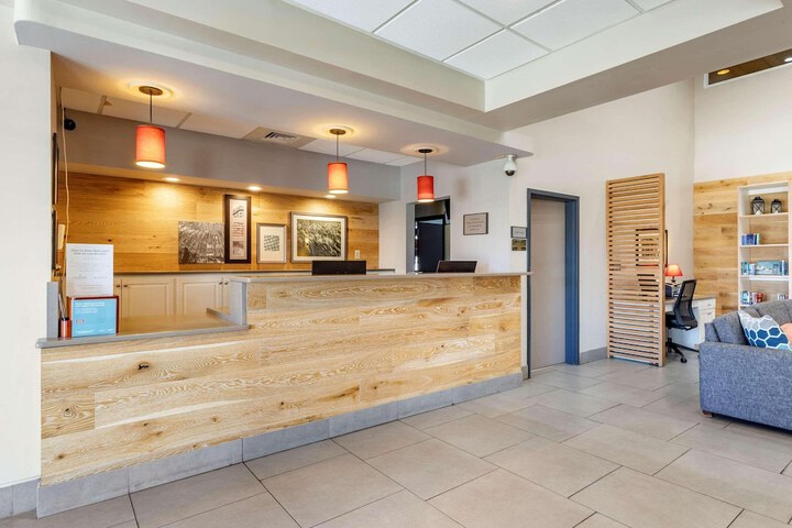 Country Inn & Suites by Radisson Lumberton, NC