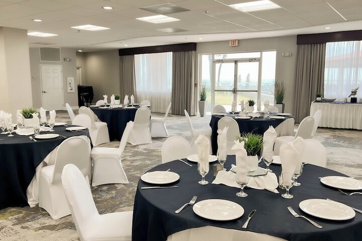 Holiday Inn & Suites Daytona Beach on the Ocean by IHG