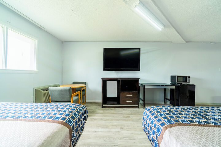 Room 63 of 76