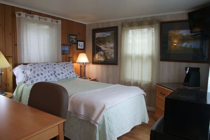 Room 52 of 68
