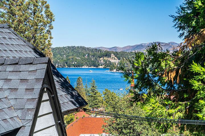 Arrowhead Lake Inn