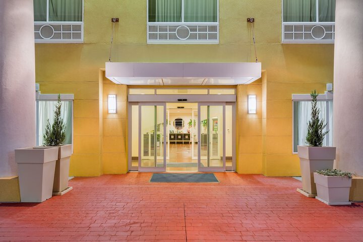 Holiday Inn Express & Suites Alpine Southeast by IHG