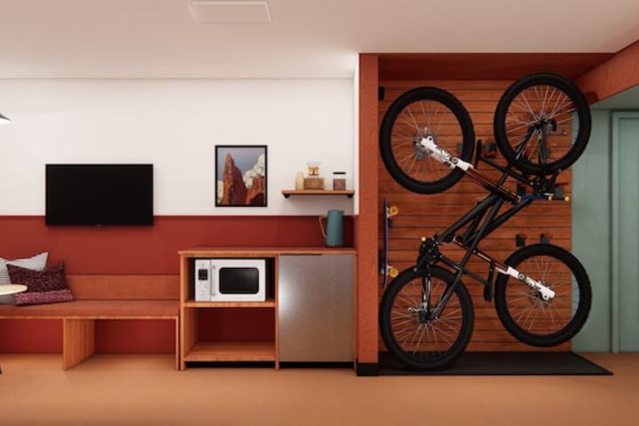 Room 7 of 16