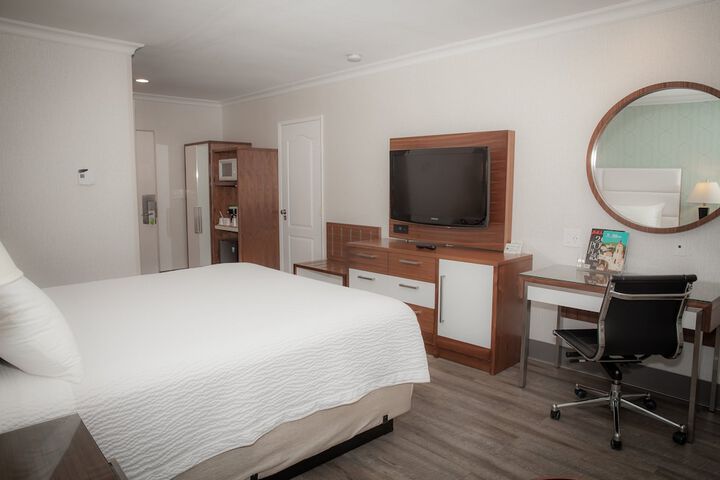 Room 30 of 76